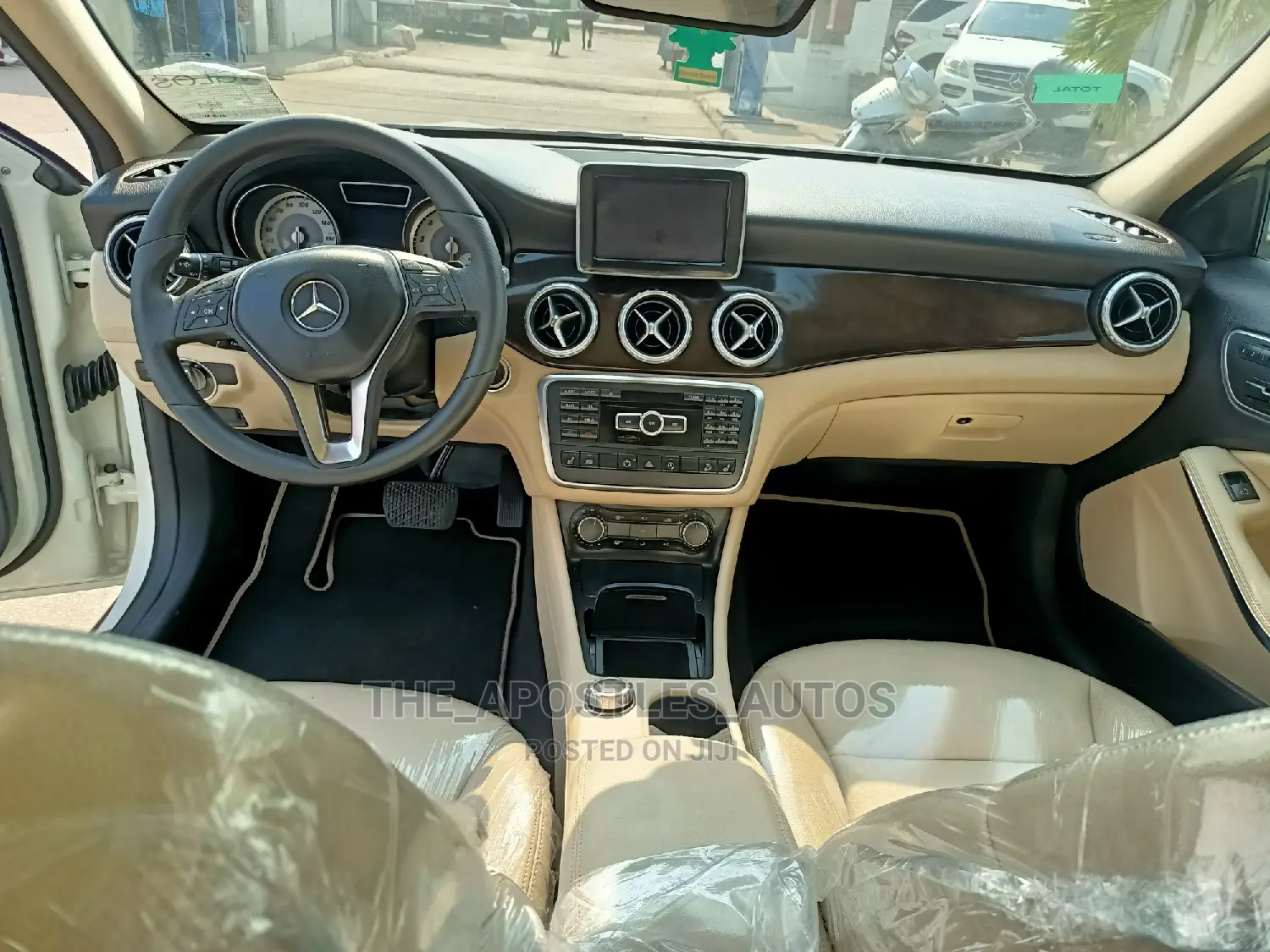 Mercedes-Benz GLA 250 2016 White