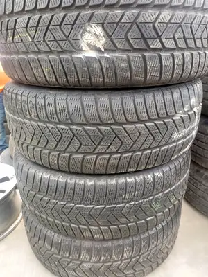 235/60/18 Tyre