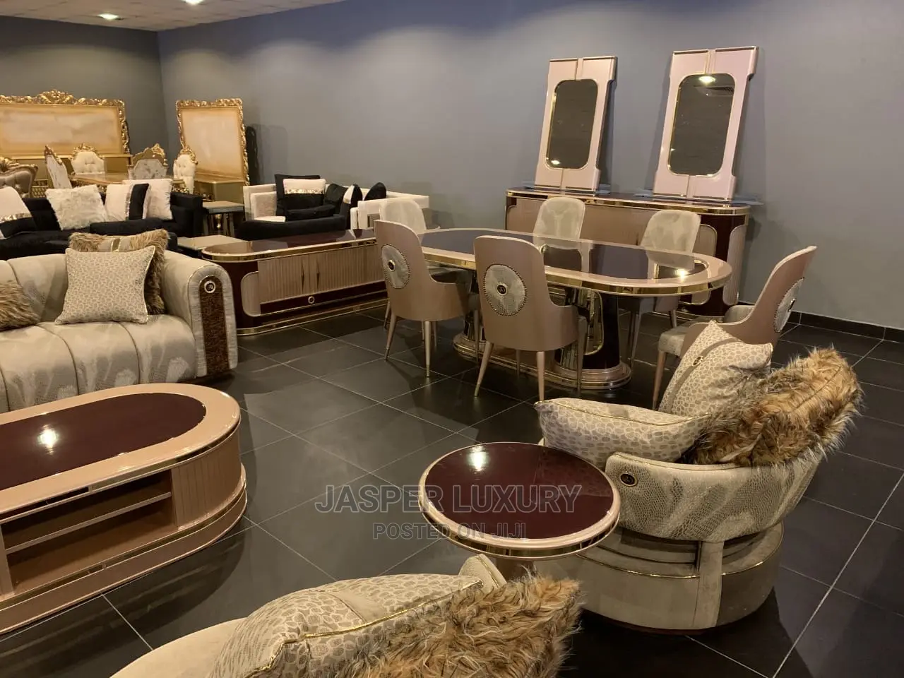 Elegant and Luxury Complete Sofa Set