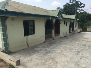 6bdrm Block of Flats in Oye for sale