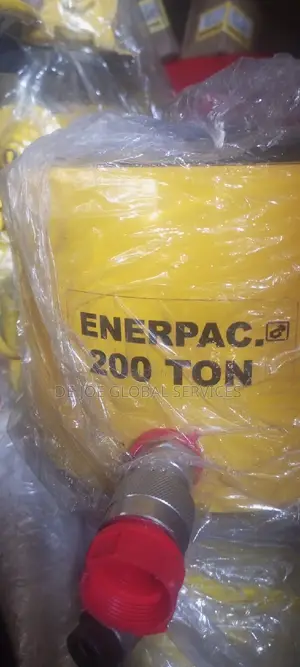 Enerpac Hydraulic Heavy-duty Jack 200 Tons