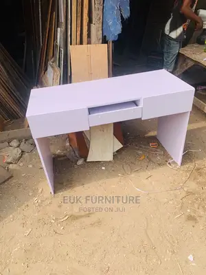 Unique 4ft Table