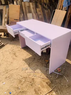 Unique 4ft Table