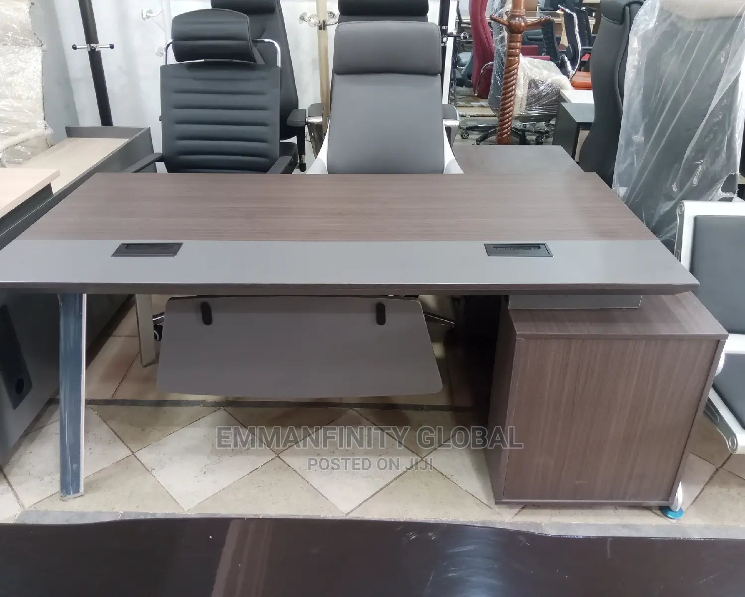 Super Executive Table