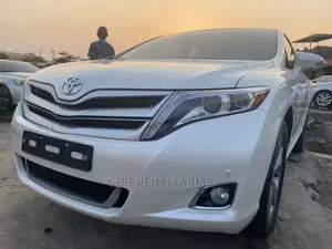 Toyota Venza Limited AWD V6 2013 White
