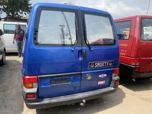 Volkswagen Transporter 2000 Blue