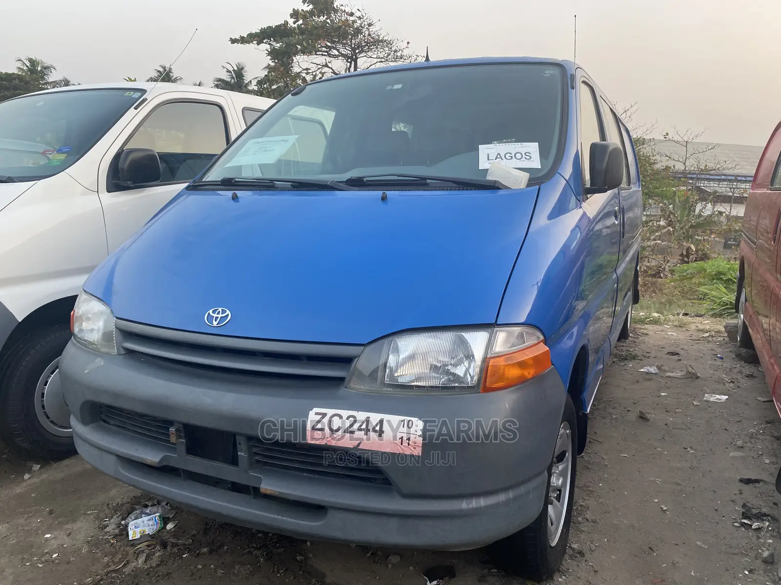 Toyota HiAce 2000 Blue