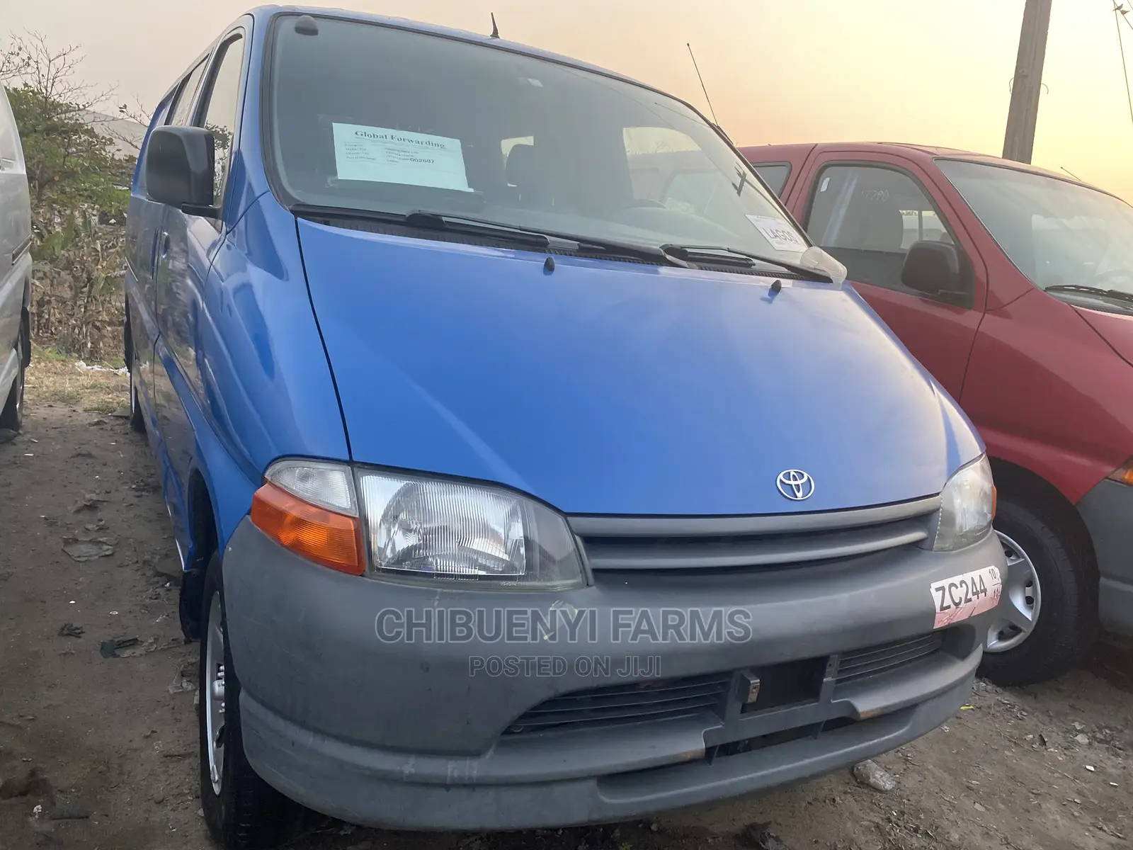Toyota HiAce 2000 Blue