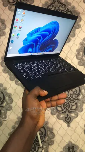 Laptop Dell Latitude 7390 8GB Intel Core I5 SSD 256GB