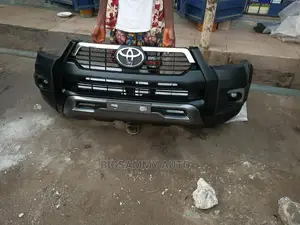 Hilux 2020 / 2021 / 2022 Complete Front Bumper