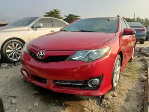 Toyota Camry 2014 Red