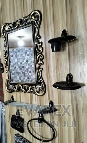 Quality Fancy Black/Gold Mirror With Bathroom Accessories