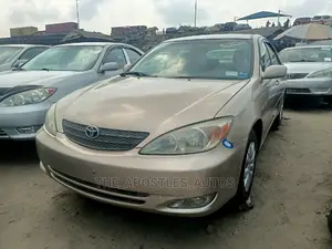 Toyota Camry 2003 Gold