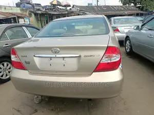 Toyota Camry 2003 Gold