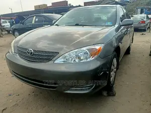 Toyota Camry 2004 Gray
