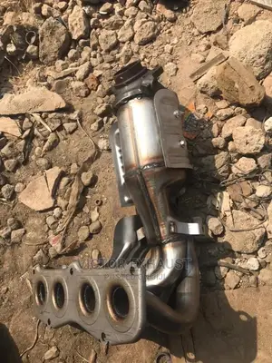 Engine Catalyst Toyota RAV4 2008 Model 4plug