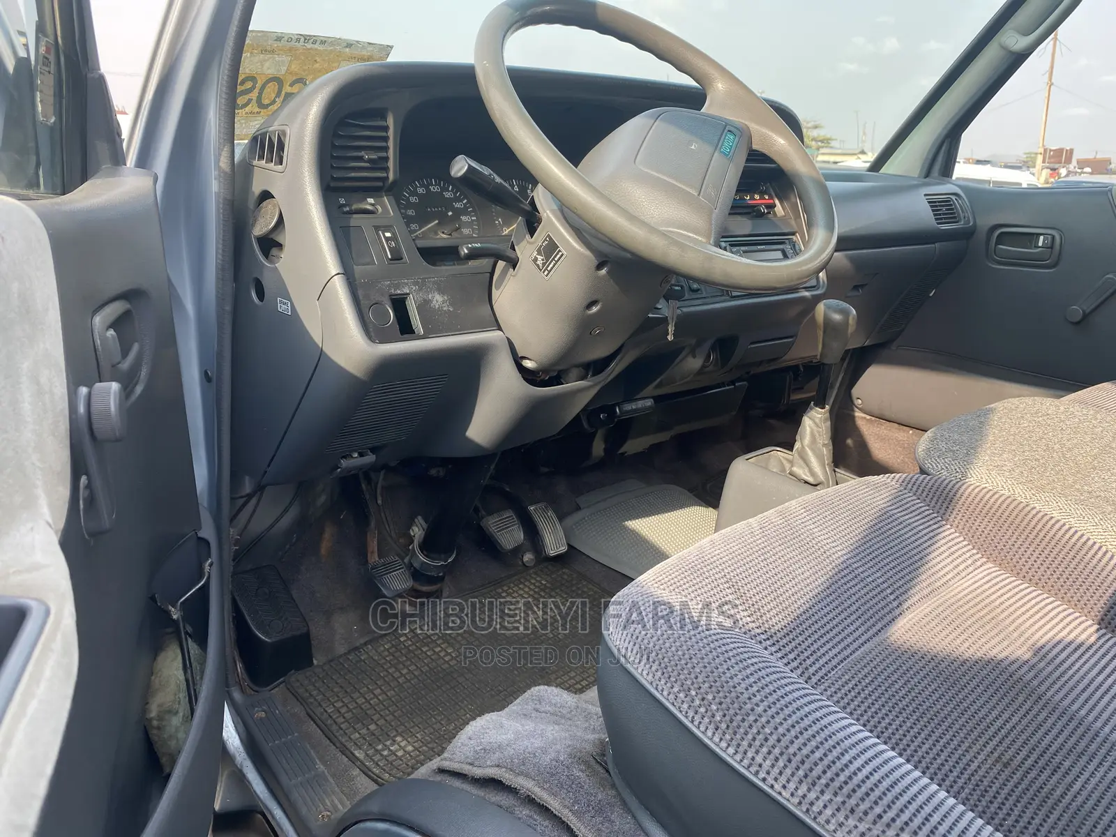 Toyota HiAce 1998 Silver