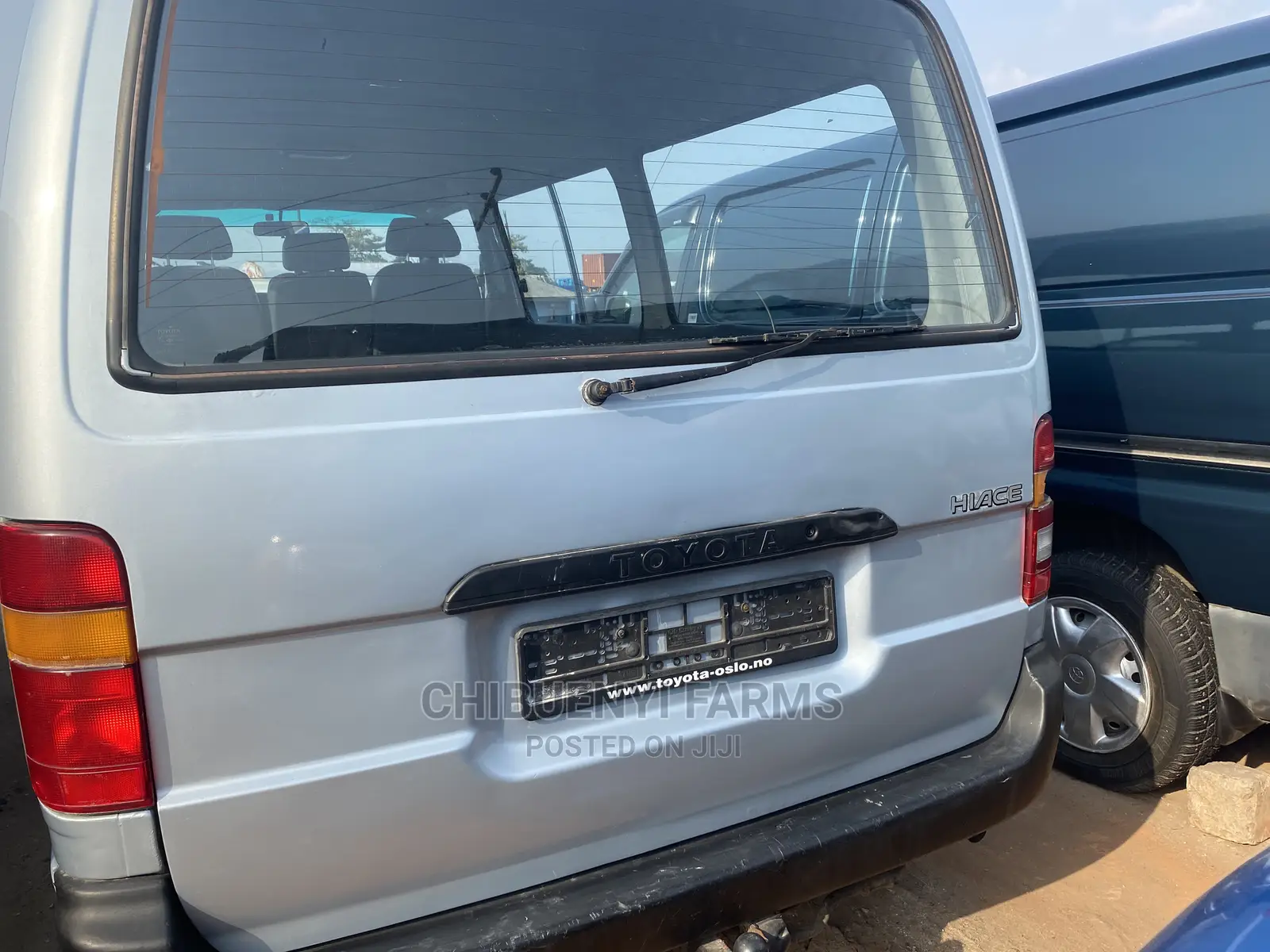 Toyota HiAce 1998 Silver