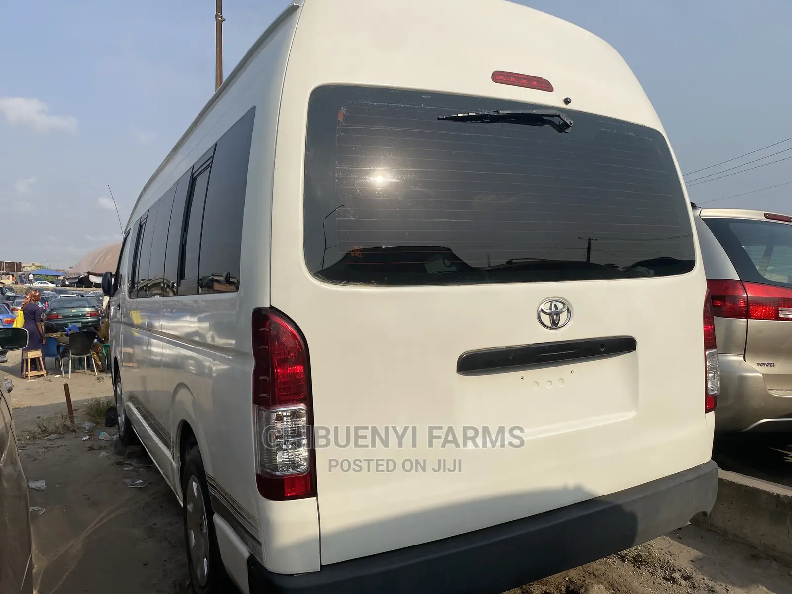 Toyota HiAce 2013 White