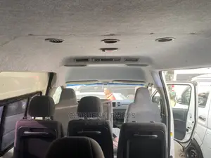 Toyota HiAce 2012 White