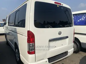Toyota HiAce 2010 White
