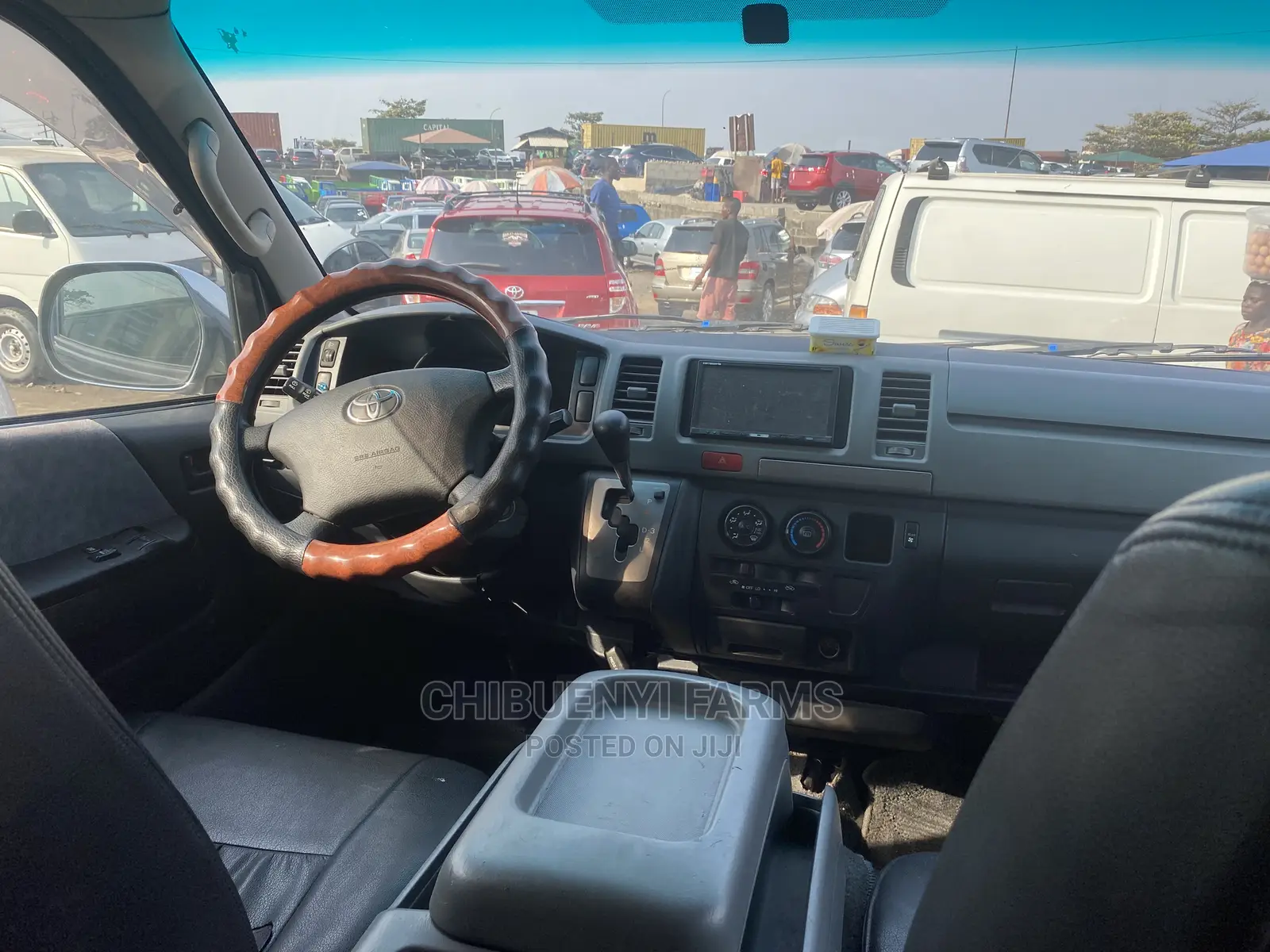 Toyota HiAce 2010 Black