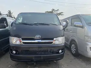 Toyota HiAce 2010 Black