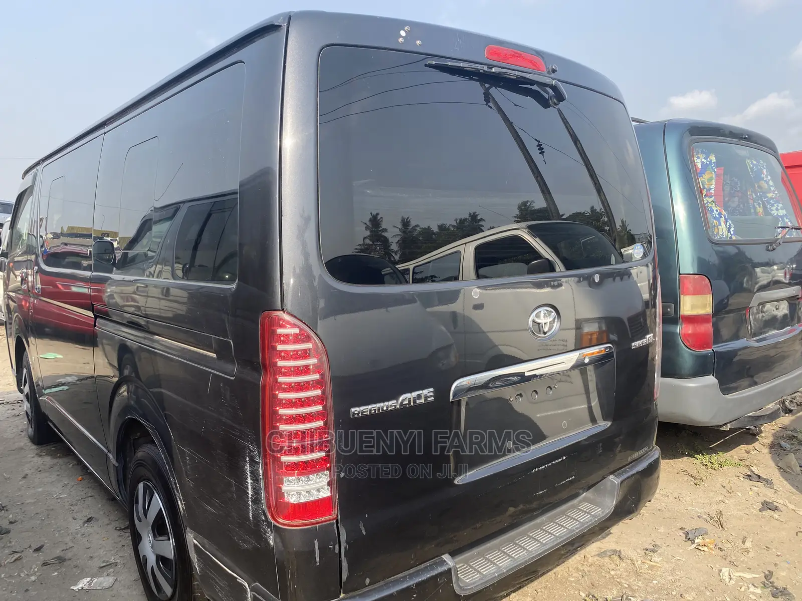 Toyota HiAce 2010 Black