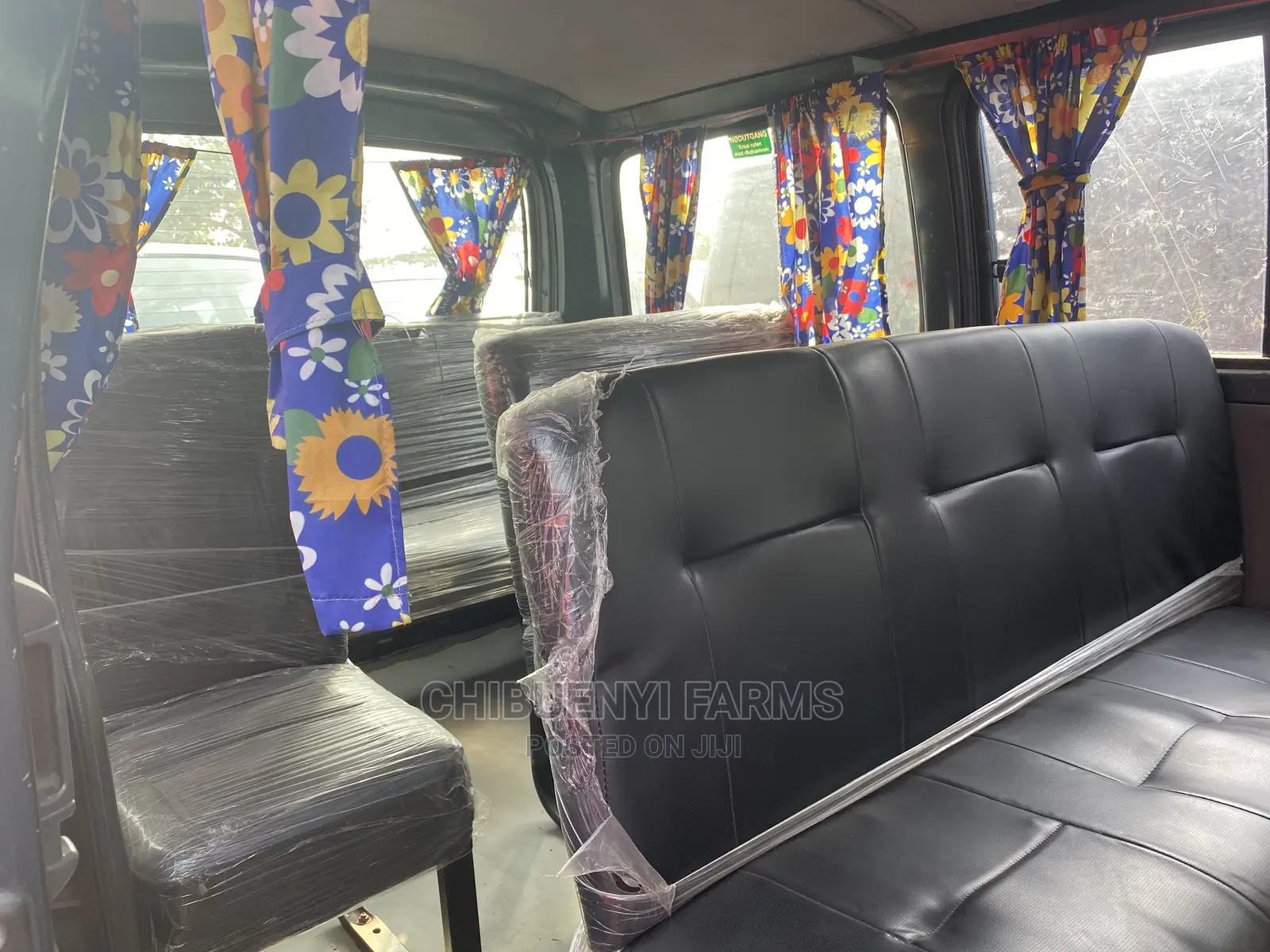 Toyota HiAce 2000 Blue