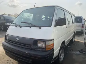 Toyota HiAce 1995 White