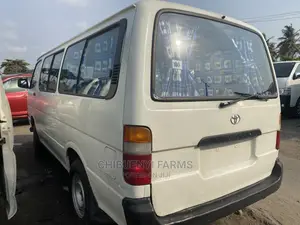 Toyota HiAce 1995 White