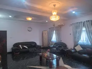 9bdrm Mansion in New Owerri for Sale