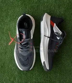 Nike Fly Ease Trainers