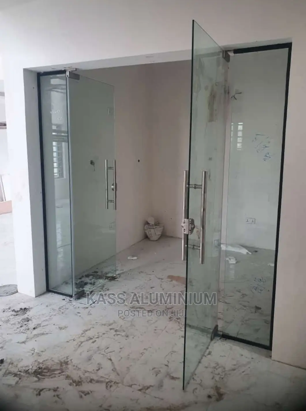 10mm Tempered Swing Door