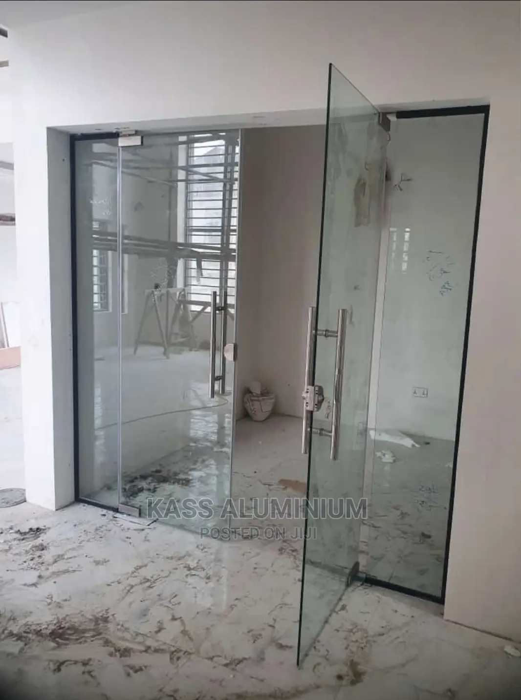 10mm Tempered Swing Door
