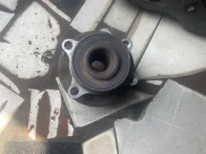 Front or Back Hub Ford Explorer 2011 2012 2013 2014 2015 2016