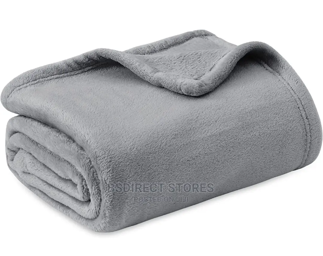 Bedsure Fleece Bedspread King Size Microfiber Solid Blanket