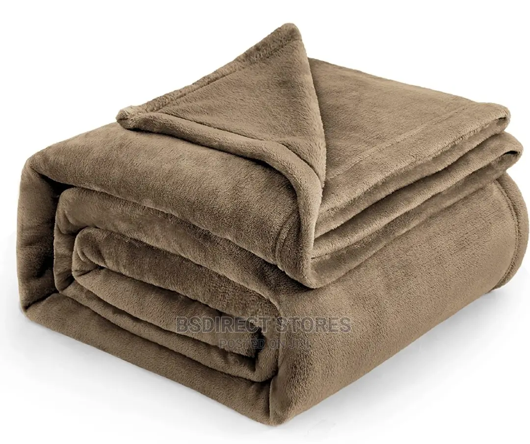 Bedsure Fleece Bedspread King Size Microfiber Solid Blanket