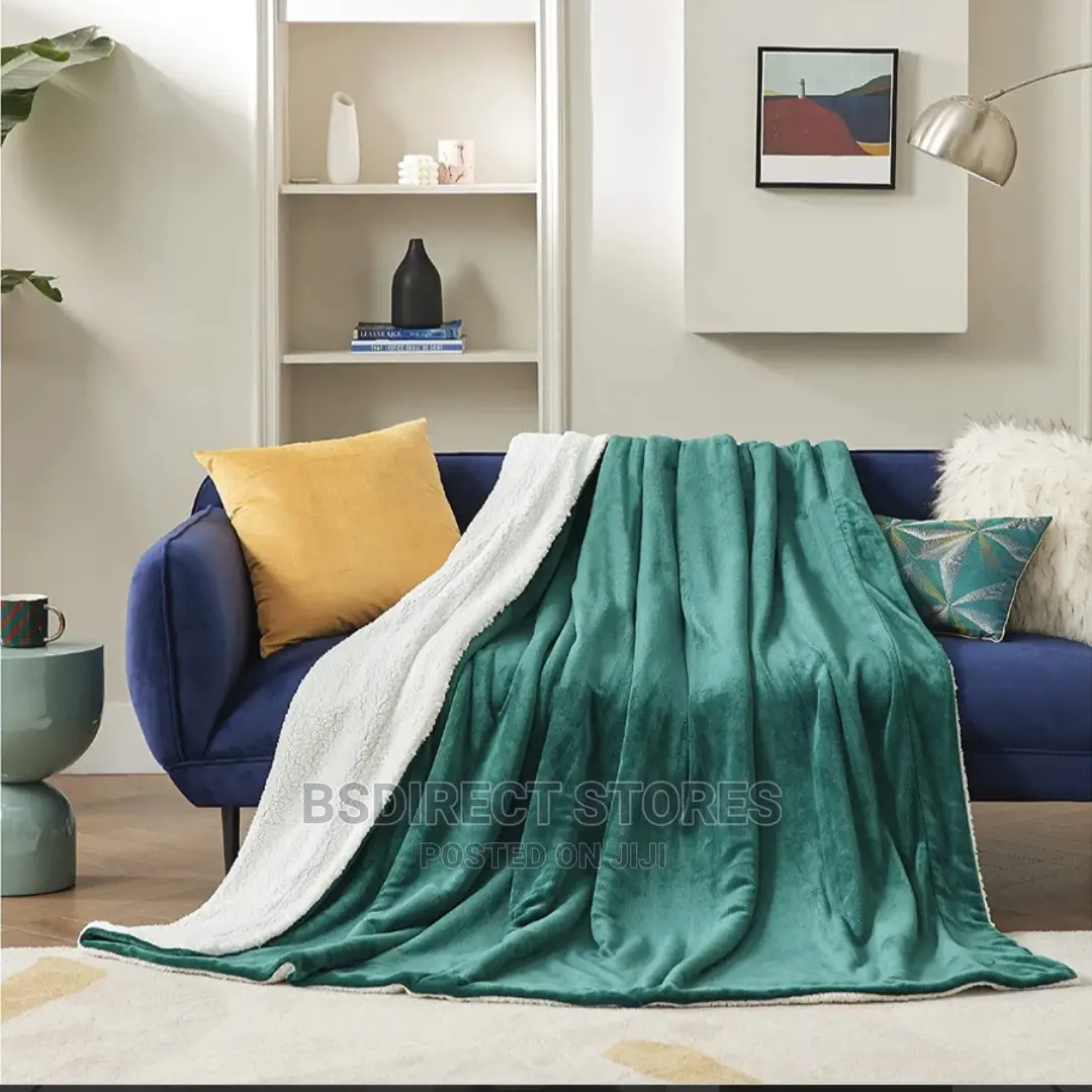 Bedsure Fleece Bedspread King Size Microfiber Solid Blanket