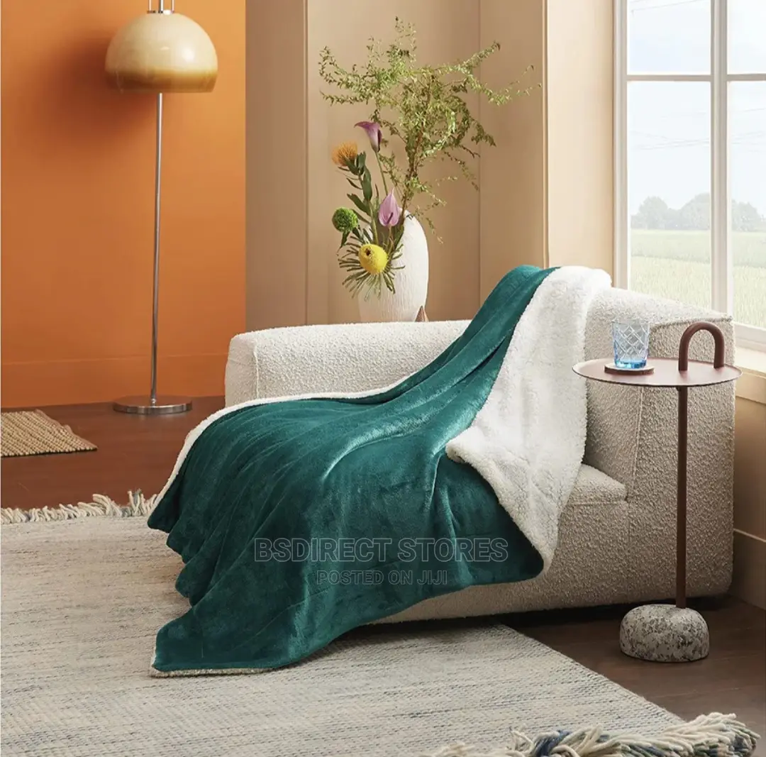 Bedsure Fleece Bedspread King Size Microfiber Solid Blanket