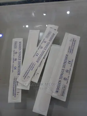 Wooden Tongue Depressor Sterile (100 Pcs Box)