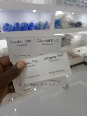 Alcohol Pads Use Saturated With 70% Isoprop