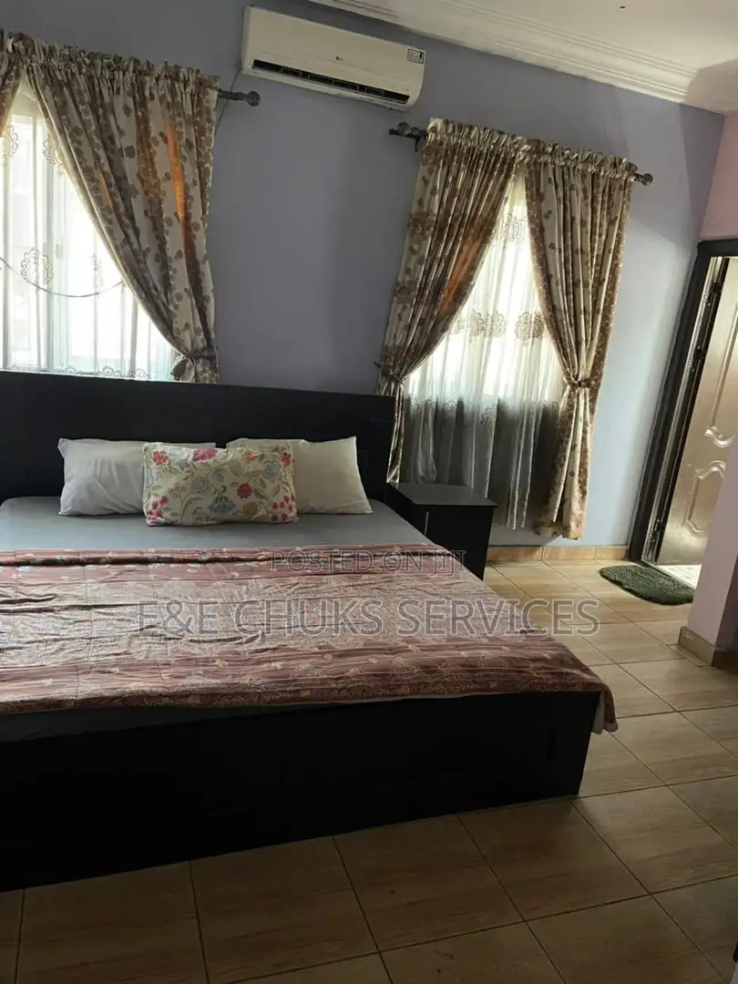 11 Rooms Hotel for Lease