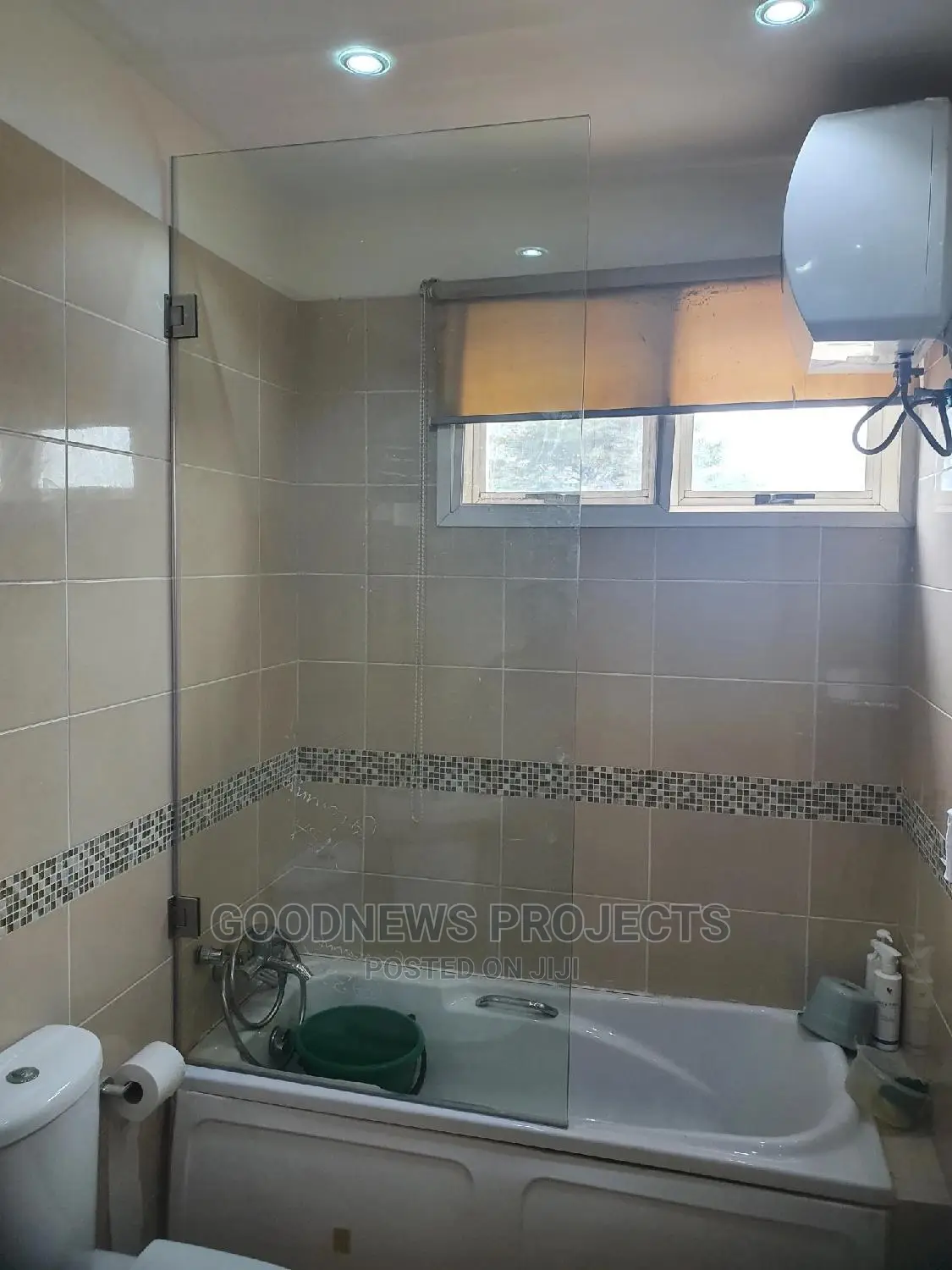 Bath Fixed/Open Glass