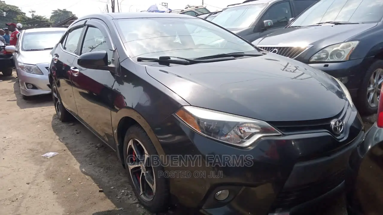 Toyota Corolla 2015 Black