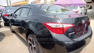 Toyota Corolla 2015 Black
