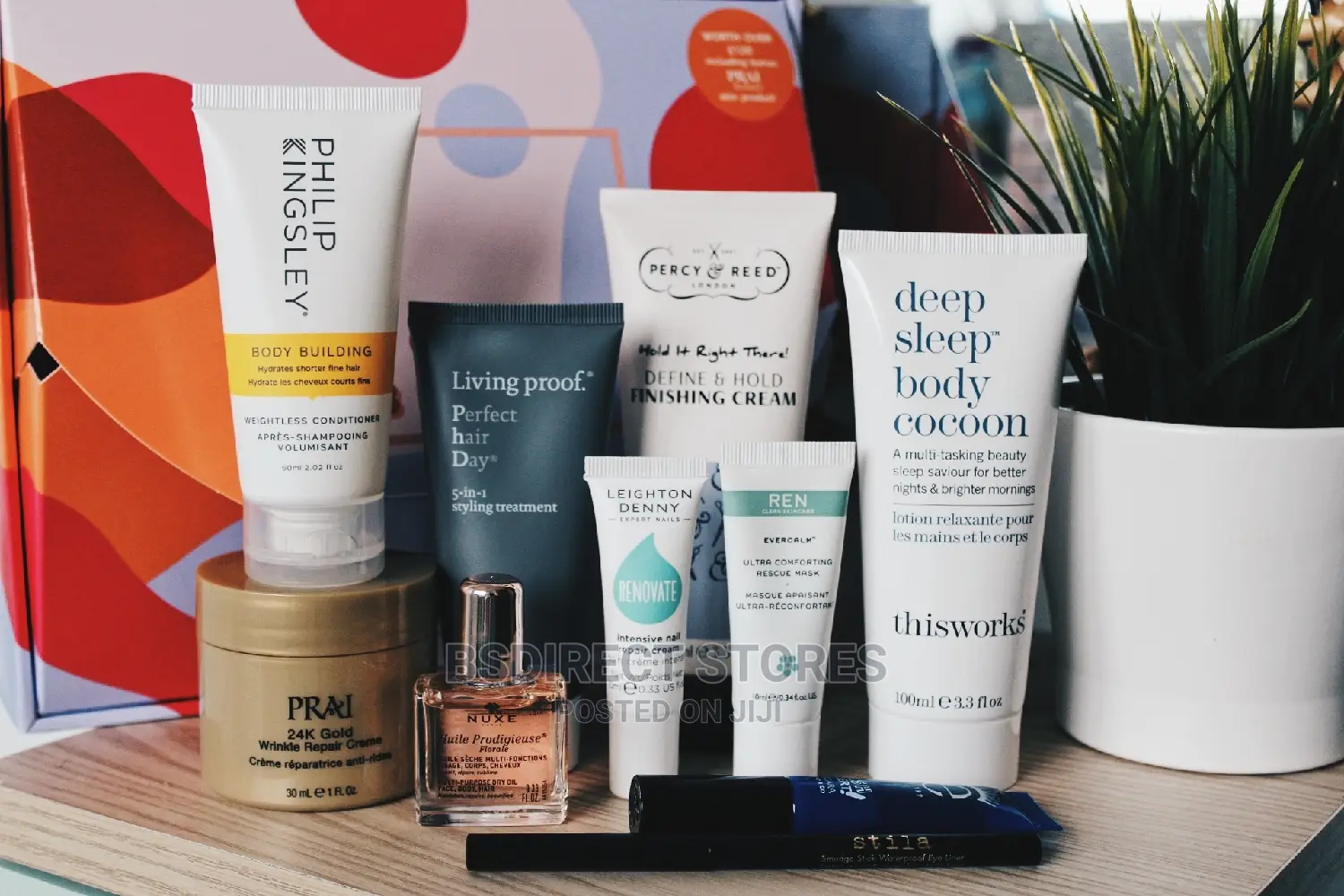 Marks and Spencer the Ultimate * Beauty Box Edit