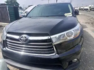 Toyota Highlander XLE V6 4x4 (3.5L 6cyl 6A) 2016 Black