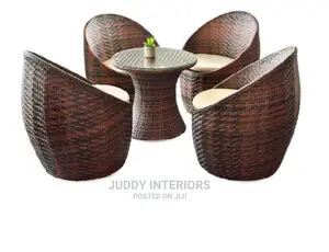 Discussion Garden Chair 4 Seaters Table Set