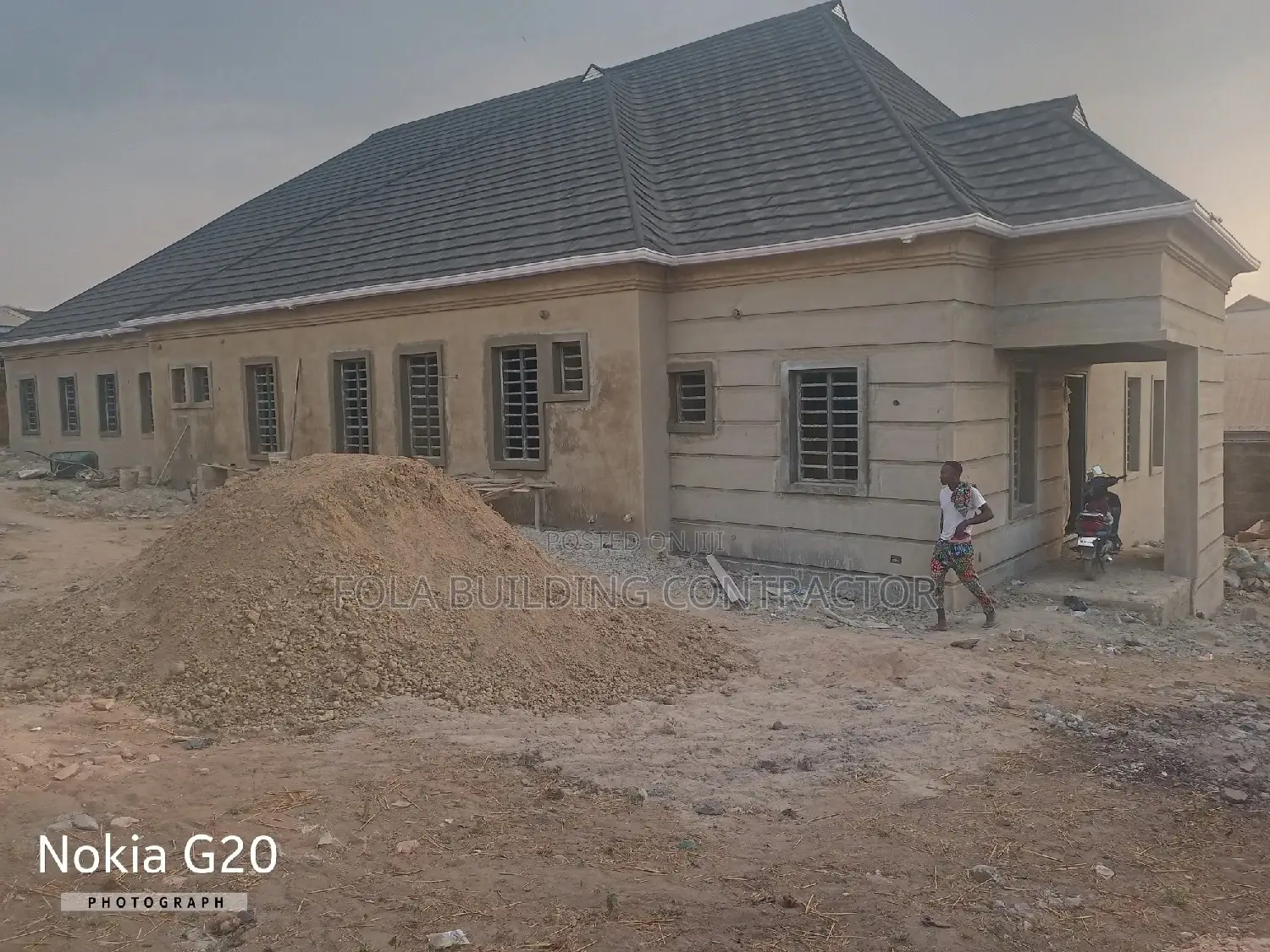 Fola Building Contractor (Bricklayer)